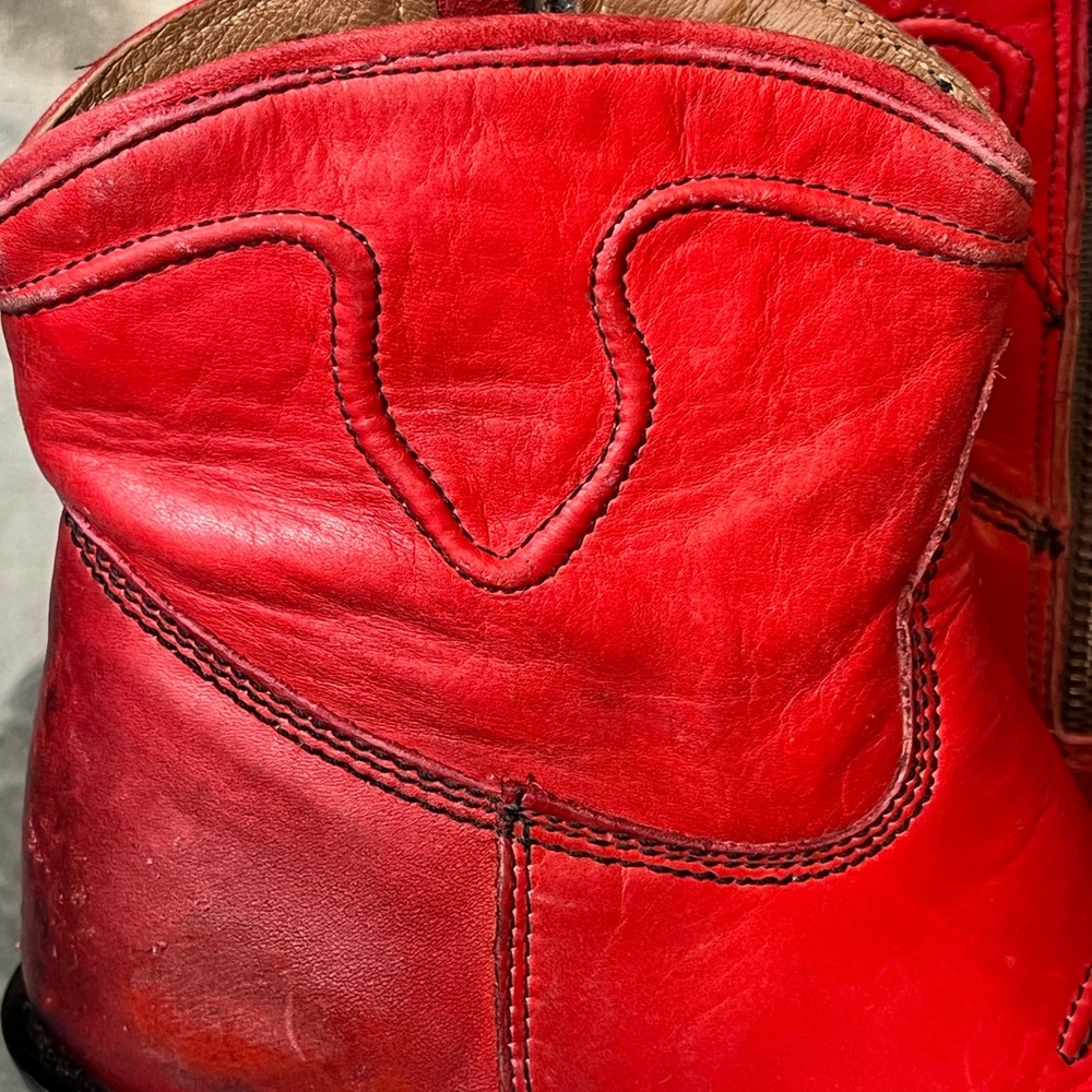 Lucchese Gwen Red Western Bootie w/Stonewash Finish. Women's Size 6.5 - Picture 4 of 14